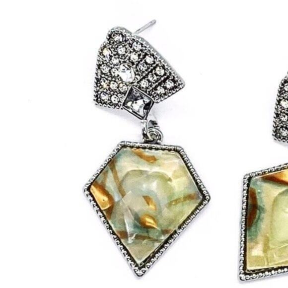 NWT Silver Crystal Abalone Colored Dangle Earrings - Picture 4 of 8